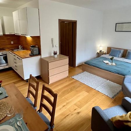 The Apartment Close To The City Center And O2 Arena Прага Экстерьер фото